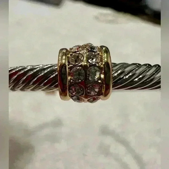 MULTI RHINESTONE SILVERCUFF BRACELET - Picture 3 of 6